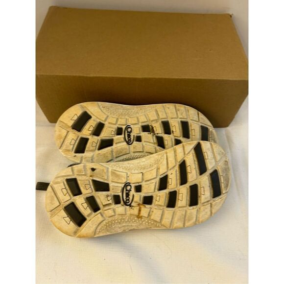 Chaco gray sandals size 3 youth - Picture 3 of 4